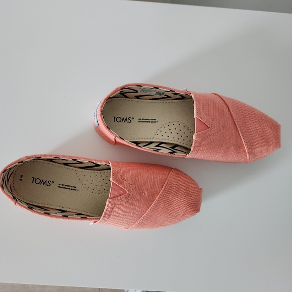 NWT Toms pink alpargata shoes Size 7 - Picture 7 of 8